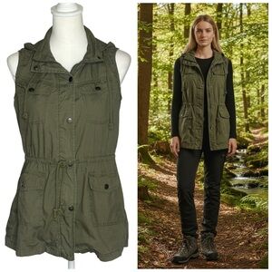 Mudd Army Green Women's Utility Hooded Vest Sz M EUC Gorpcore Military Chore